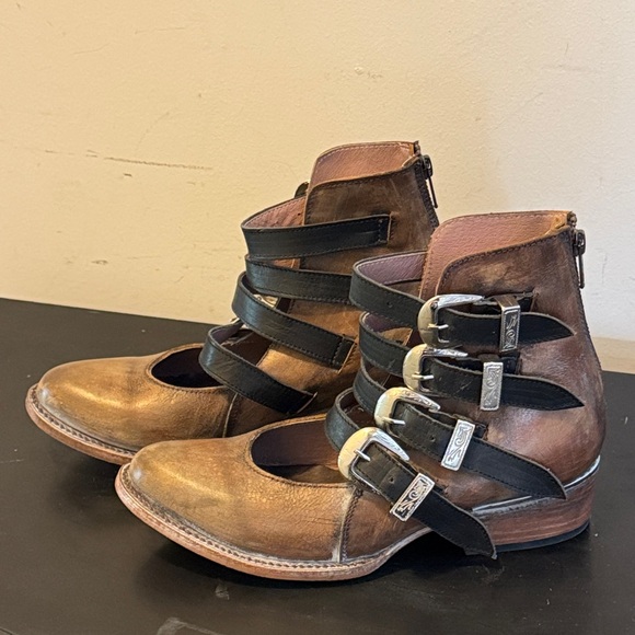 Like New Freebird Brown and Black Ankle Boots - Picture 2 of 14